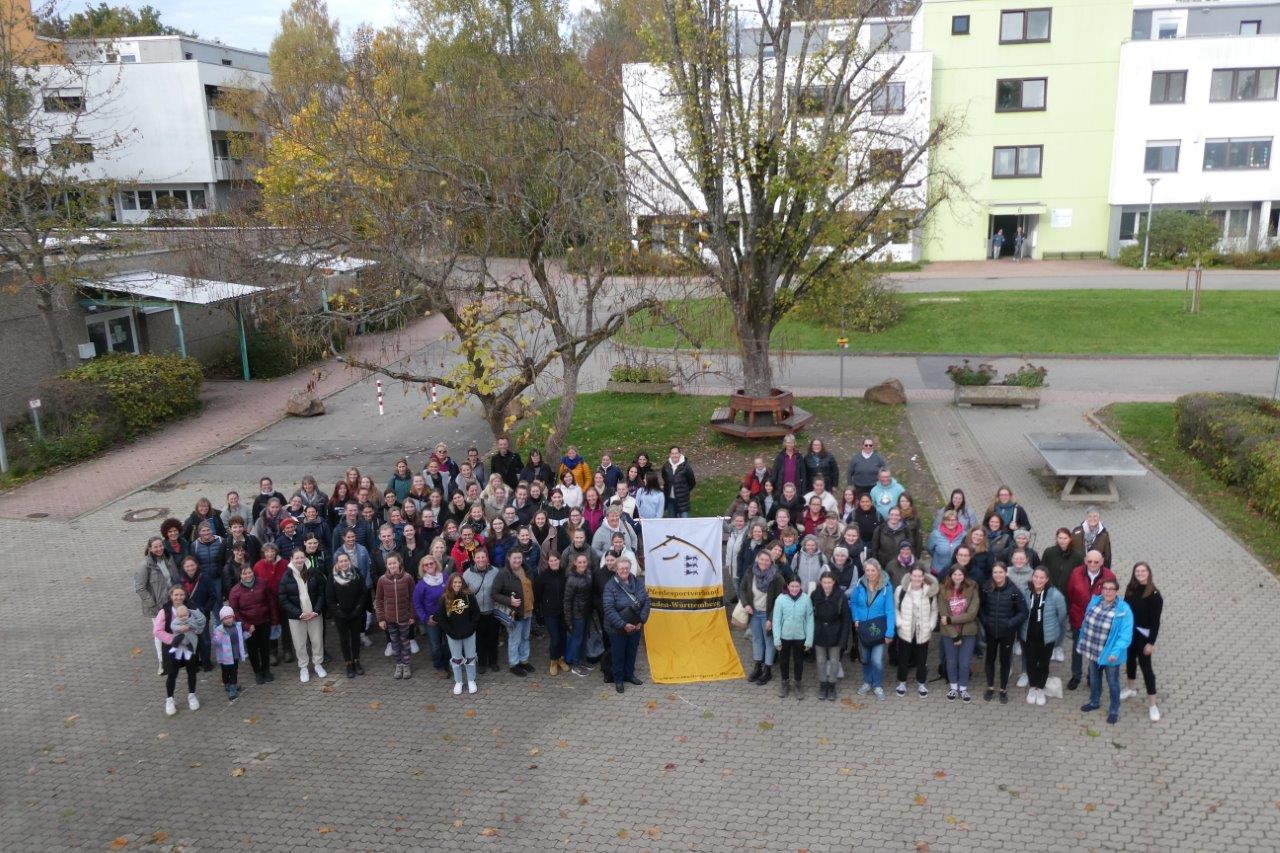 Foto 4 Gruppenbild.JPG